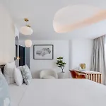 Golden Tulip Lyon Ouest Techlid & 4* Limonest