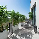 Golden Tulip Lyon Ouest Techlid & 4*