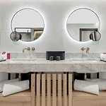 Golden Tulip Lyon Ouest Techlid & Hotel 4*