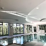 Golden Tulip Lyon Ouest Techlid & Limonest