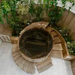 Golden Tulip Lyon Ouest Techlid & Hotel 4*