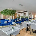 Golden Tulip Lyon Ouest Techlid & Hotel Limonest