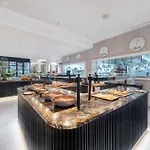 Hotel Golden Tulip Lyon Ouest Techlid & Limonest