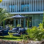 Golden Tulip Lyon Ouest Techlid & 4*