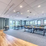 Golden Tulip Lyon Ouest Techlid & 4* Limonest