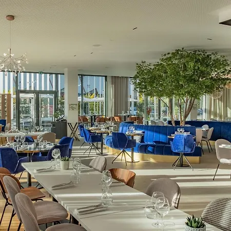 Golden Tulip Lyon Ouest Techlid & Hotel Limonest