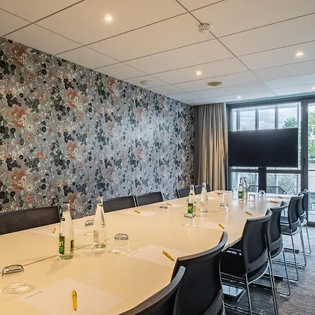 Hotel Golden Tulip Lyon Ouest Techlid &