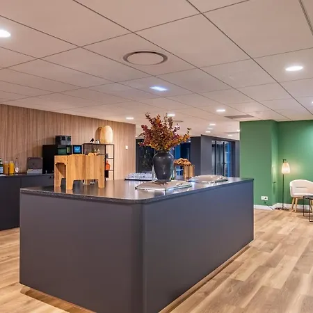 Hotel Golden Tulip Lyon Ouest Techlid & Limonest
