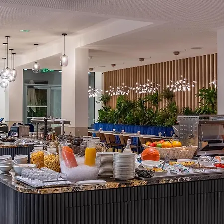 Golden Tulip Lyon Ouest Techlid &