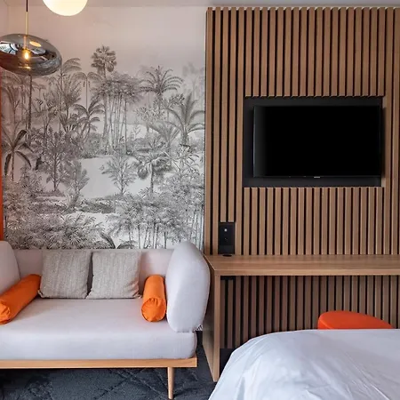 Golden Tulip Lyon Ouest Techlid & Hotel