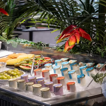 Hotel Golden Tulip Lyon Ouest Techlid &