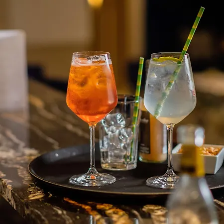 Hotel Golden Tulip Lyon Ouest Techlid & 4*
