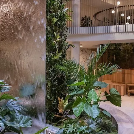 Hotel Golden Tulip Lyon Ouest Techlid &