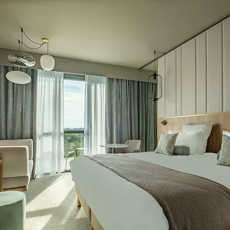 Hotel Golden Tulip Lyon Ouest Techlid &