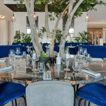 Golden Tulip Lyon Ouest Techlid & Hotel Limonest