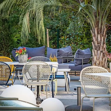 Golden Tulip Lyon Ouest Techlid & 4*