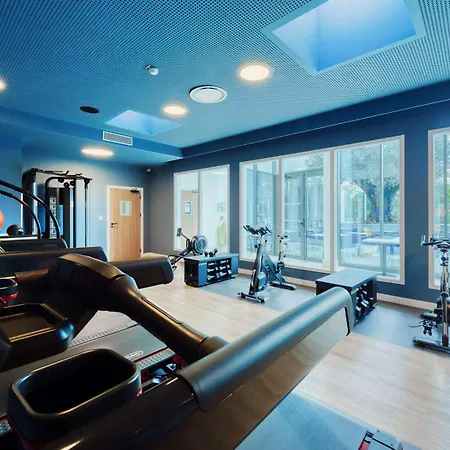 Golden Tulip Lyon Ouest Techlid & Limonest