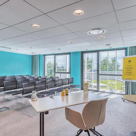 Golden Tulip Lyon Ouest Techlid & 4* Limonest