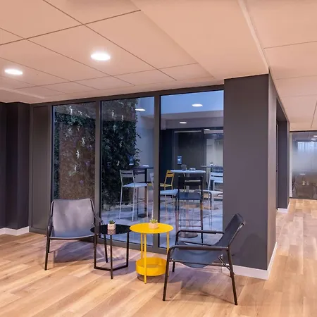 Golden Tulip Lyon Ouest Techlid & Hotel Limonest