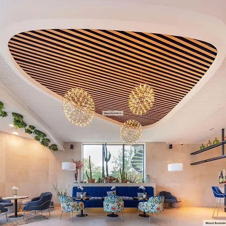 Hotel Golden Tulip Lyon Ouest Techlid & Limonest
